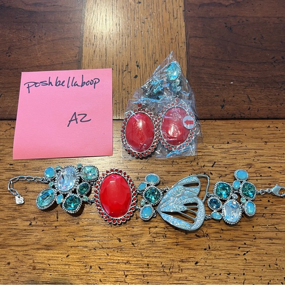 Swarovski Silver Nova Bracelet and Earrings - Picture 1 of 10